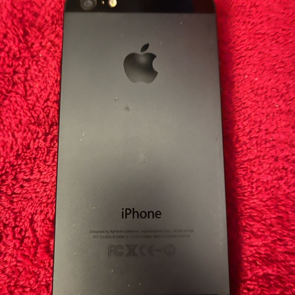 Unlocked Model A1498 IPhone 5 -works, just slow. - Picture 4 of 6